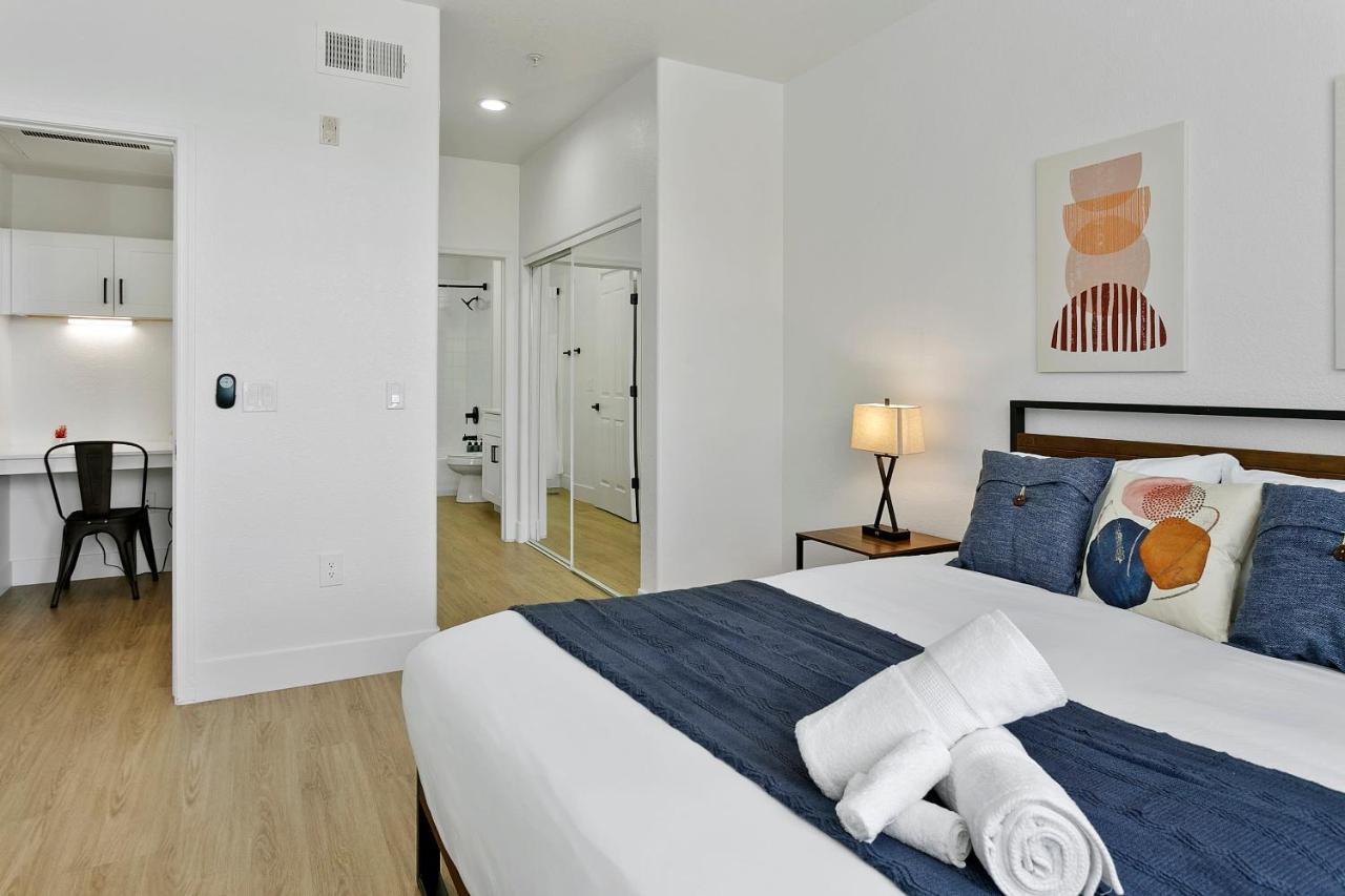 Cozysuites Glendale By The Stadium With Pool 10 المظهر الخارجي الصورة