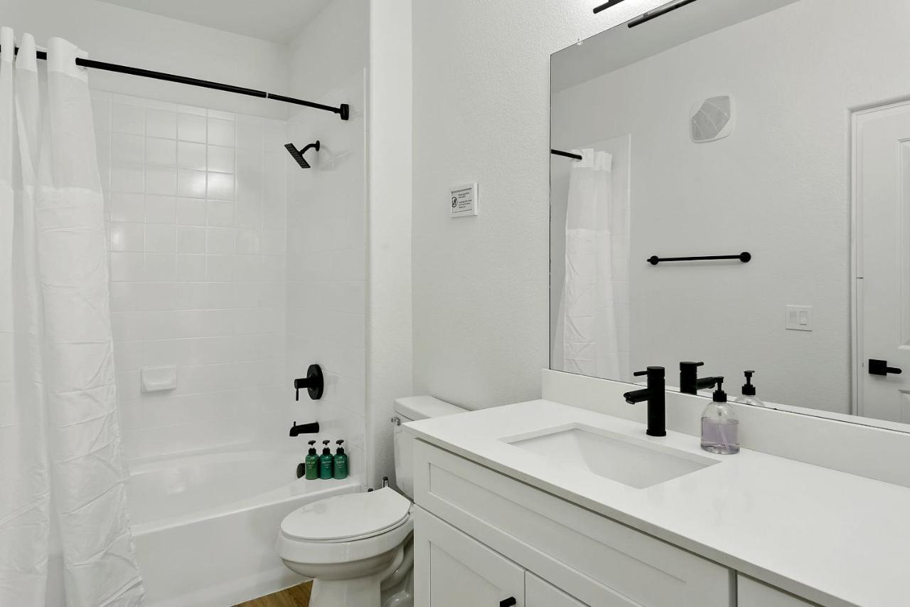 Cozysuites Glendale By The Stadium With Pool 10 المظهر الخارجي الصورة